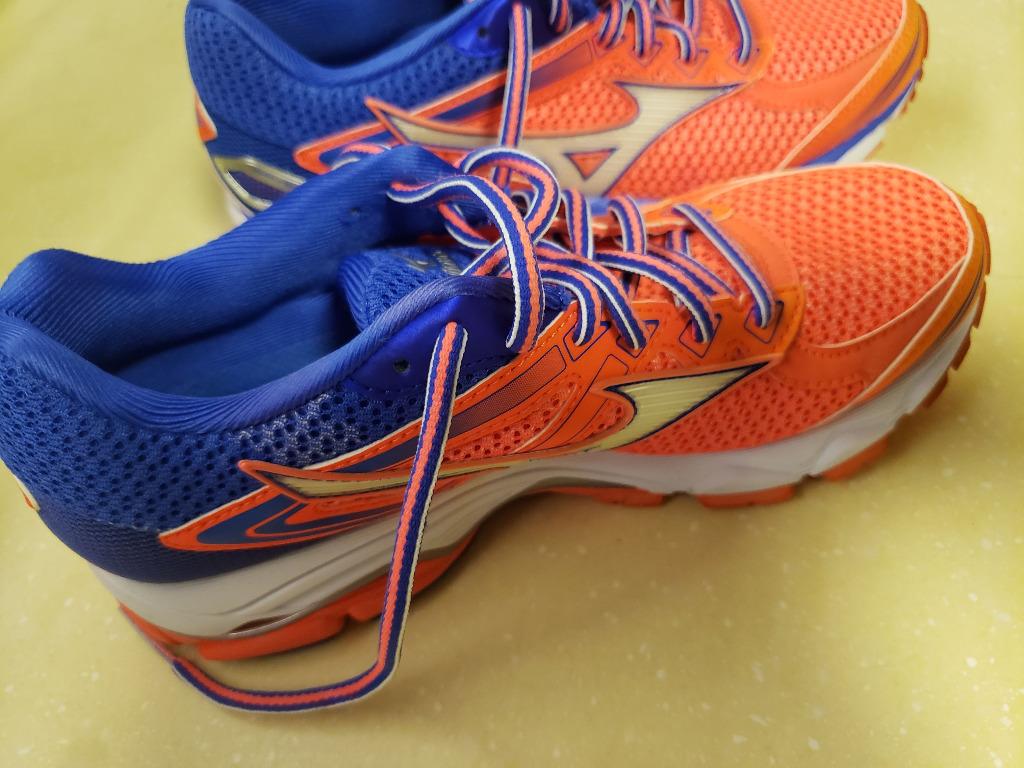 Mizuno Wave Ultima 8 Running Shoes - Blue Orange, 女裝, 鞋, 波鞋- Carousell