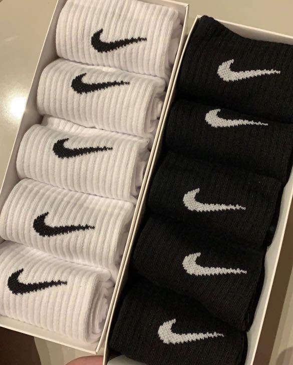 Plain top nike socks