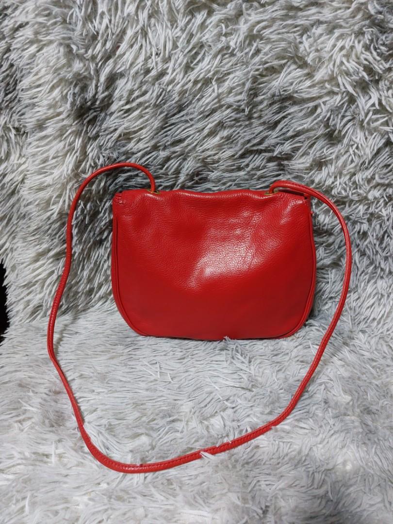 Nina Ricci (Category: Luxury Bags & Wallets) located in Makati City. Submitted by crisfb (Listing ID 1162100828, Image 2). Description: very nice in actual...
