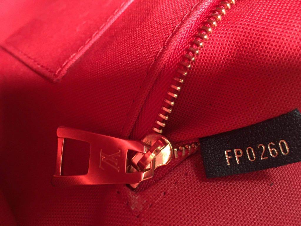 On thr Go Reverse PM (Category: Luxury Bags & Wallets) located in Quezon City. Submitted by luxurybrokerph (Listing ID 1162012054, Image 2). Description: Comes complete Guaranteed authentic.