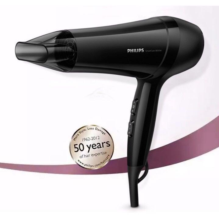 Philips hair blower (Category: Hair) located in Quezon City. Submitted by infinitysales888 (Listing ID 1162085858, Image 2). Description: Philips hair blower 1800 w power The wind fast drying Constant temperature conditioning Quick dry hair Product name: Philips electric hair dryer Product model :BHC020/05 Rated power :1800W Rated input :220V-50Hz Wire length :1.5m Body color: black.