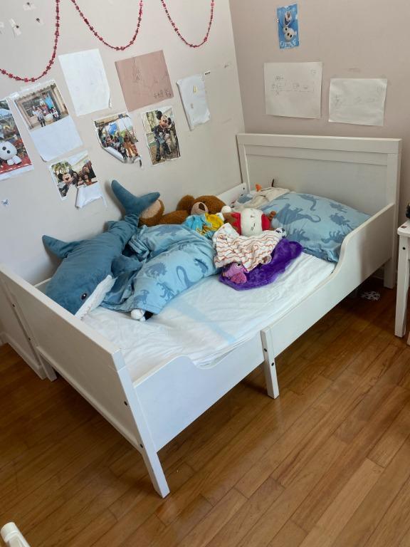 Preloved Ikea SUNDVIK Ext bed frame with slatted bed base, white, Furniture & Home Living