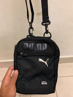 (Category: ) located in . Submitted by nd.thrifting (Listing ID 1162135070, Image 1). Description: .