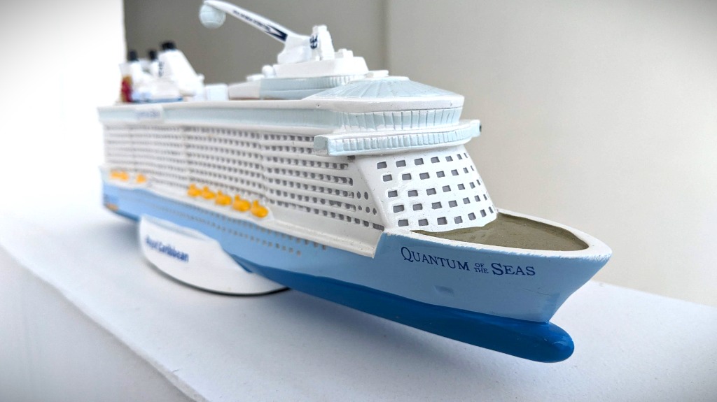 Royal Caribbean Quantum of the Seas Model ship Hobbies Toys