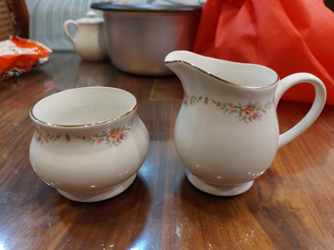 Sadler Sugar Bowl & Milk Jug Set, Furniture & Home Living, Kitchenware