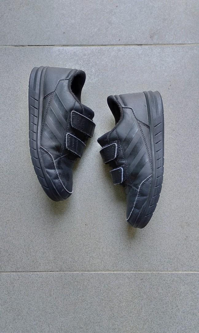 Sepatu Adidas Altasport CF kids second original size 33, Bayi \u0026 Anak,  Lainnya di Carousell