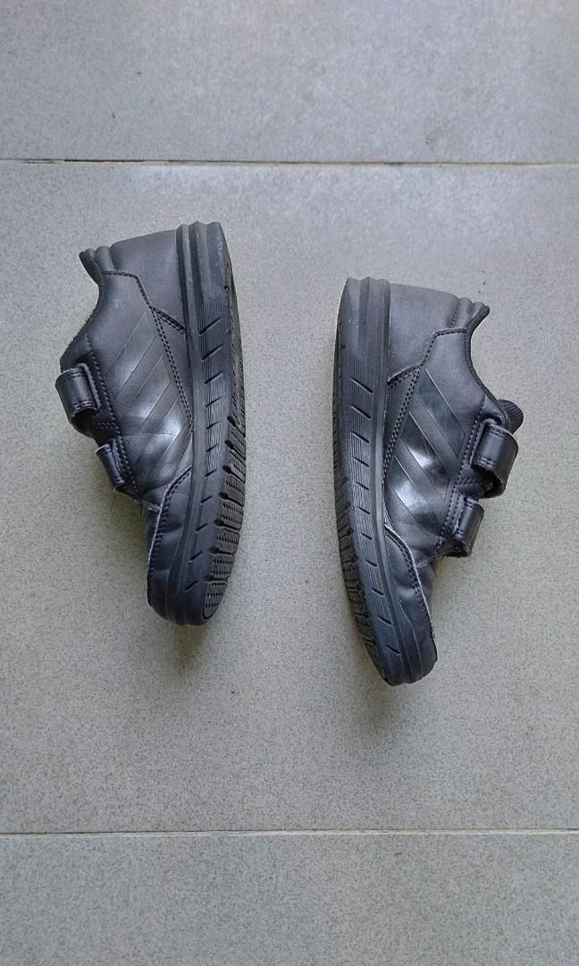 Sepatu Adidas Altasport CF kids second original size 33, Bayi \u0026 Anak,  Lainnya di Carousell