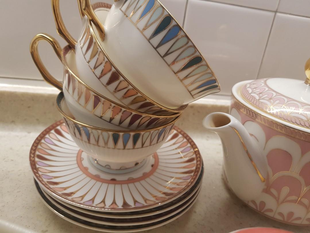 Set of very unique kitchenware, Furniture & Home Living, Kitchenware