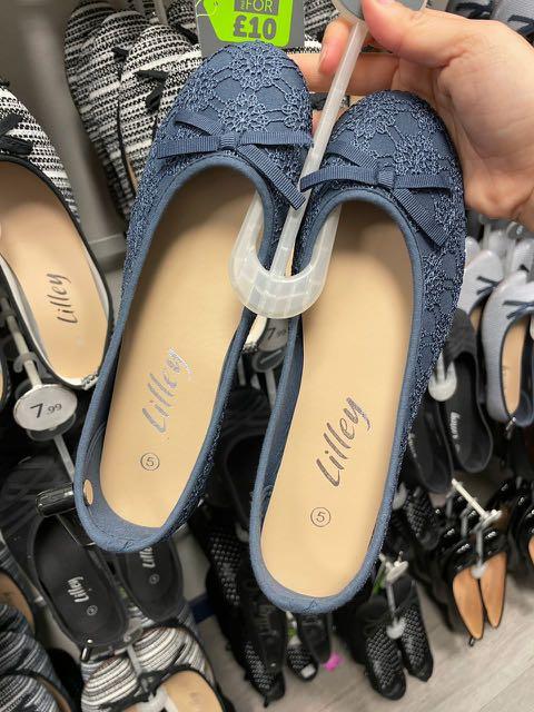 Shoe zone top flat shoes