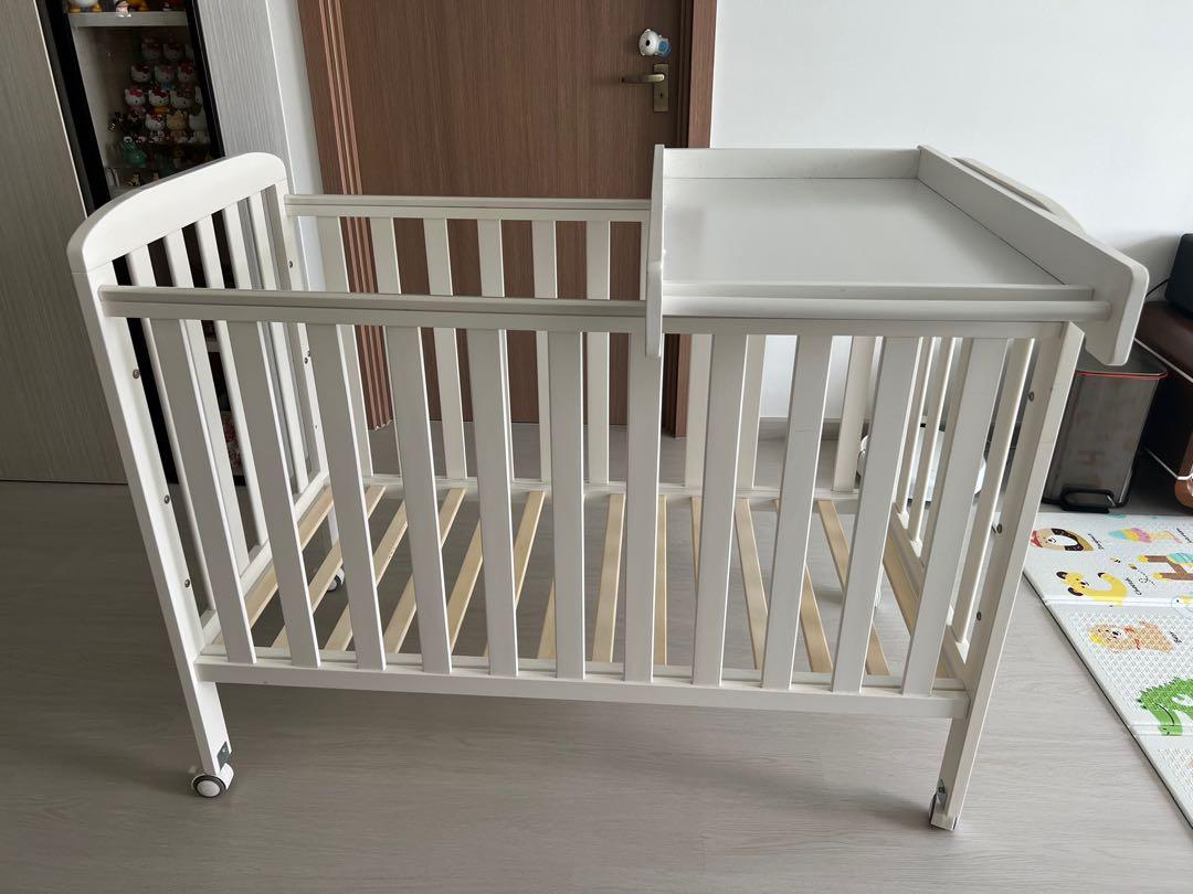 Sweet dream baby cot fixed gate with diaper changing table, Babies