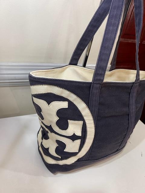 Tory Burch Denim Tote Bag, Women's Fashion, Bags & Wallets, Tote Bags on  Carousell