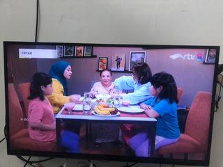TV 40 inch Samsung bukan LG bukan Sharp bukan Changhong
