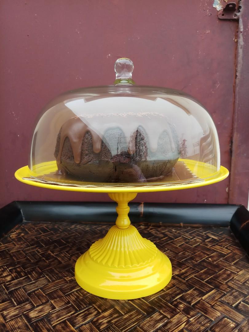 Vintage Serving Stand with Glass Lid!, 傢俬＆家居, 廚具和餐具, 其他廚具和餐具 on Carousell