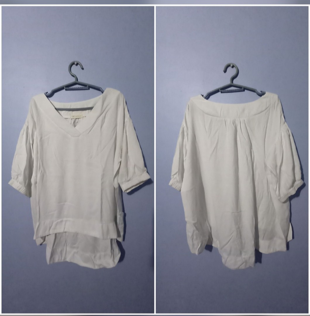 Hanging deals blouse outfit