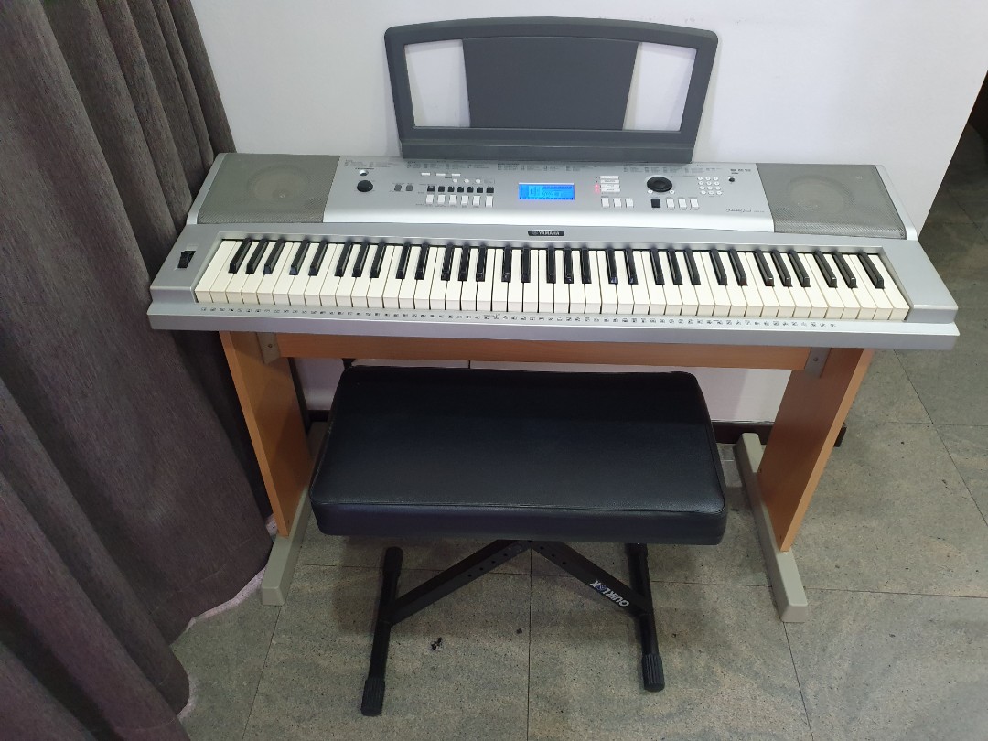 YAMAHA PORTABLE GRAND PIANO (DGX230), Hobbies & Toys, Music & Media