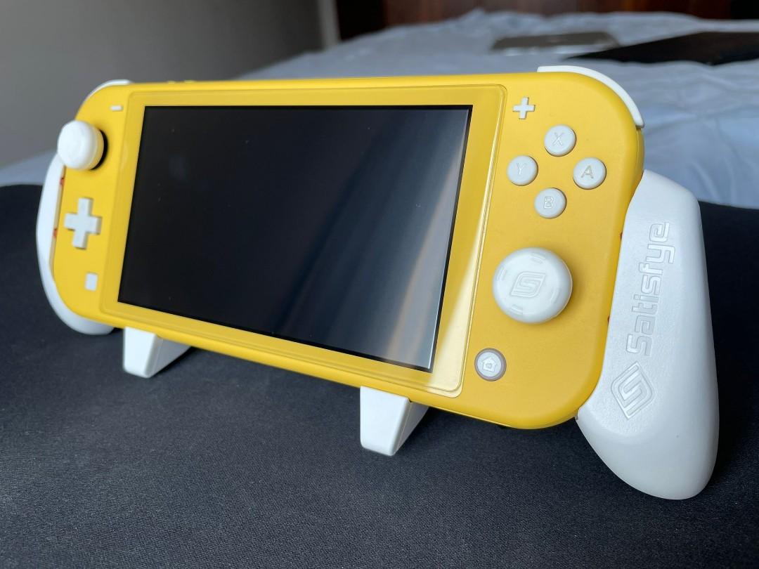 Satisfye grip switch outlet lite