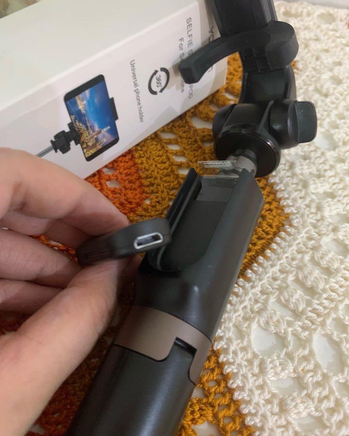 Yoozon Selfie Stick Tripon, Mobile Phones & Gadgets, Other Gadgets on