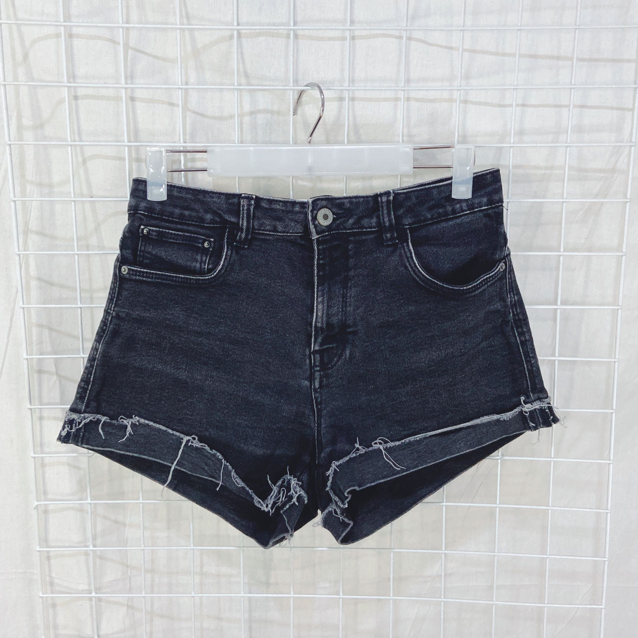 ZARA BLACK DENIM JEANS SHORT PANTS 