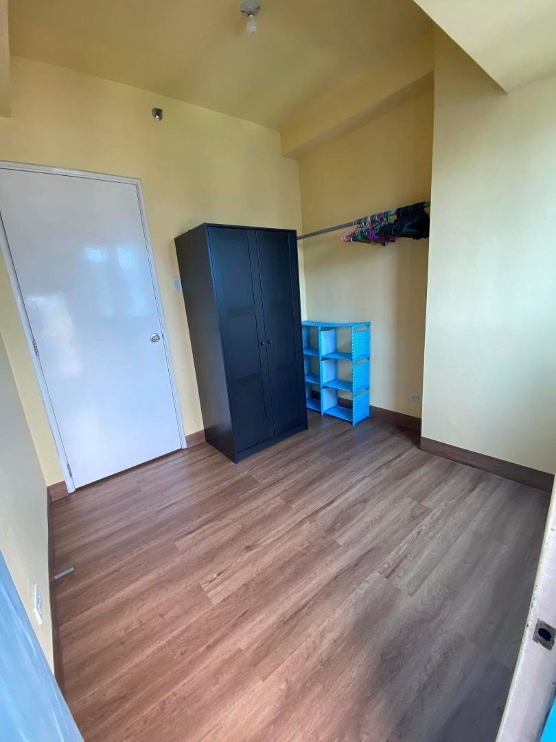 2Br La Salle Condo for rent (Category: Apartments & Condos) located in Manila. Submitted by lorin.bindal (Listing ID 1162230916, Image 2). Description: The Grand Towers 2bedrooms semi furnished inclusive of dues walking distance to DE LA SALLE TAFT.