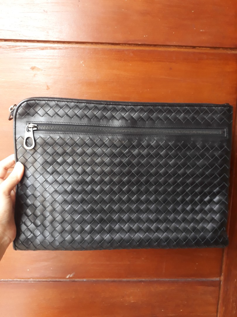 Clutch bottega veneta original hotsell