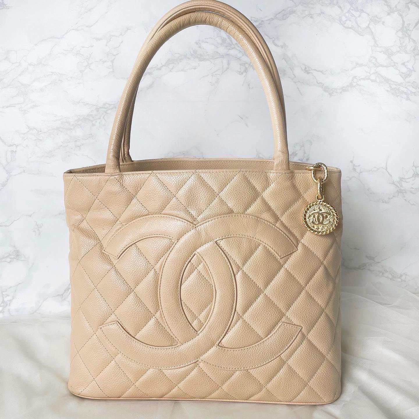 A PINK CAVIAR LEATHER MEDALLION TOTE BAG, CHANEL, 2004-2005