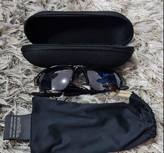 CHEAP SALE!!! ORIGINAL AND AUTHENTIC OAKLEY SUNGLASS FOR JUST ONLY $69!!! (NEW PRICE REVISED TODAY, 26 MAY 22)!!  WITH FROG SKIN POUCH & EXTRA HARD CASING + FREE DELIVERY!!!