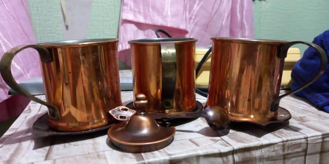 Copper mugs and coasters (Category: Coffee & Tea Tableware) located in San Pablo. Submitted by tailz_and_wacko (Listing ID 1162341294, Image 1). Description: take all....