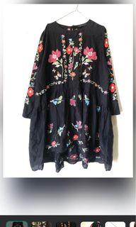 Dicari, zara embroidery black dress