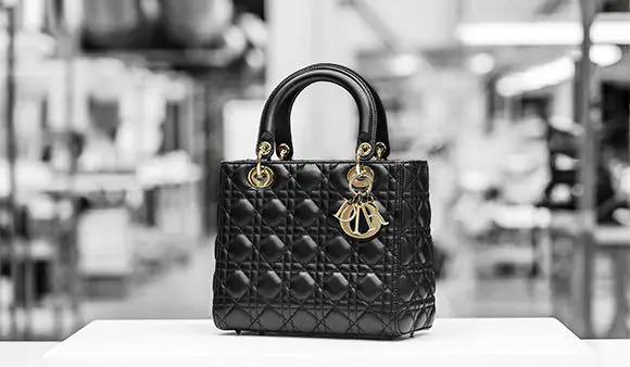 Dior singapore bag 2025