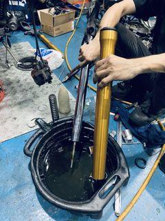 Fork servicing for Class 2B / 2A / 2 motorcycles Yamaha Honda Suzuki Kawasaki BMW Ducati Aprilia Triumph Kymco KTM 
