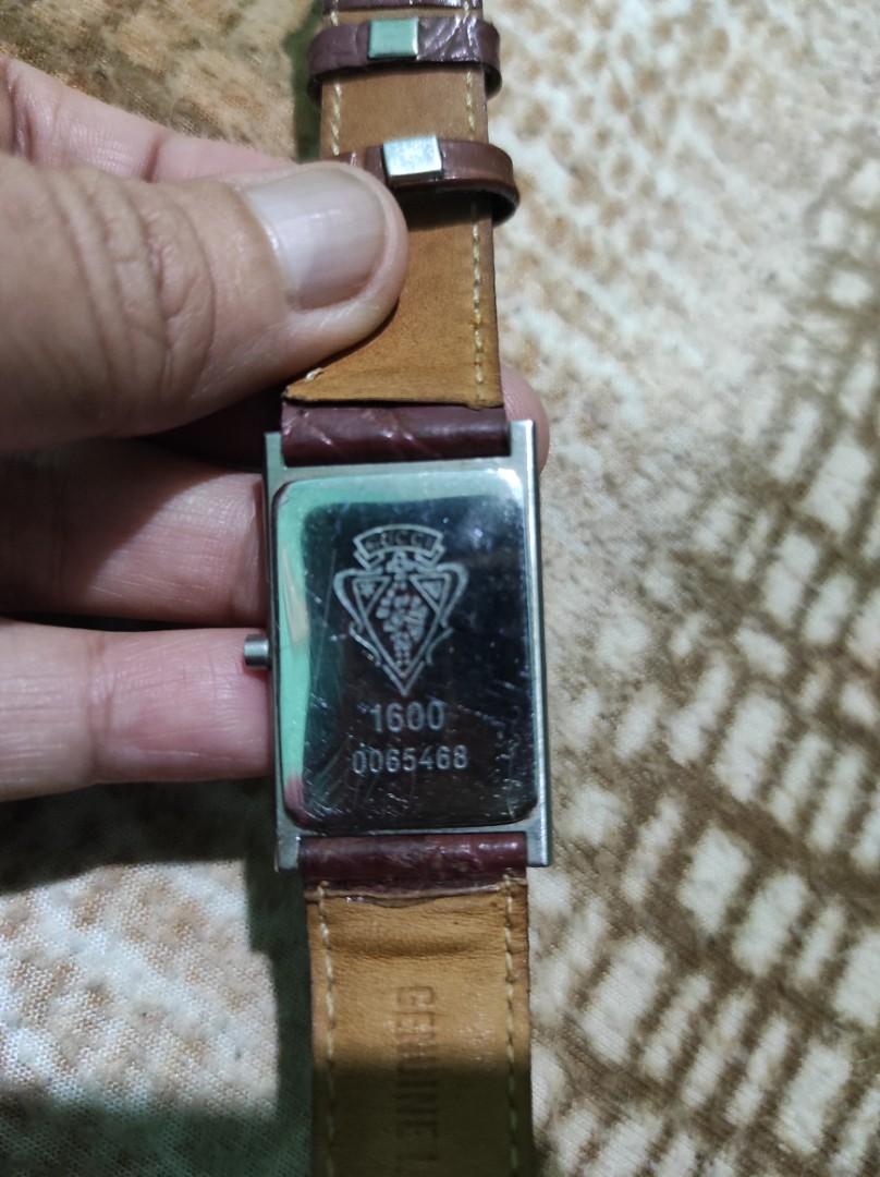 Gucci hotsell 1600 0065468