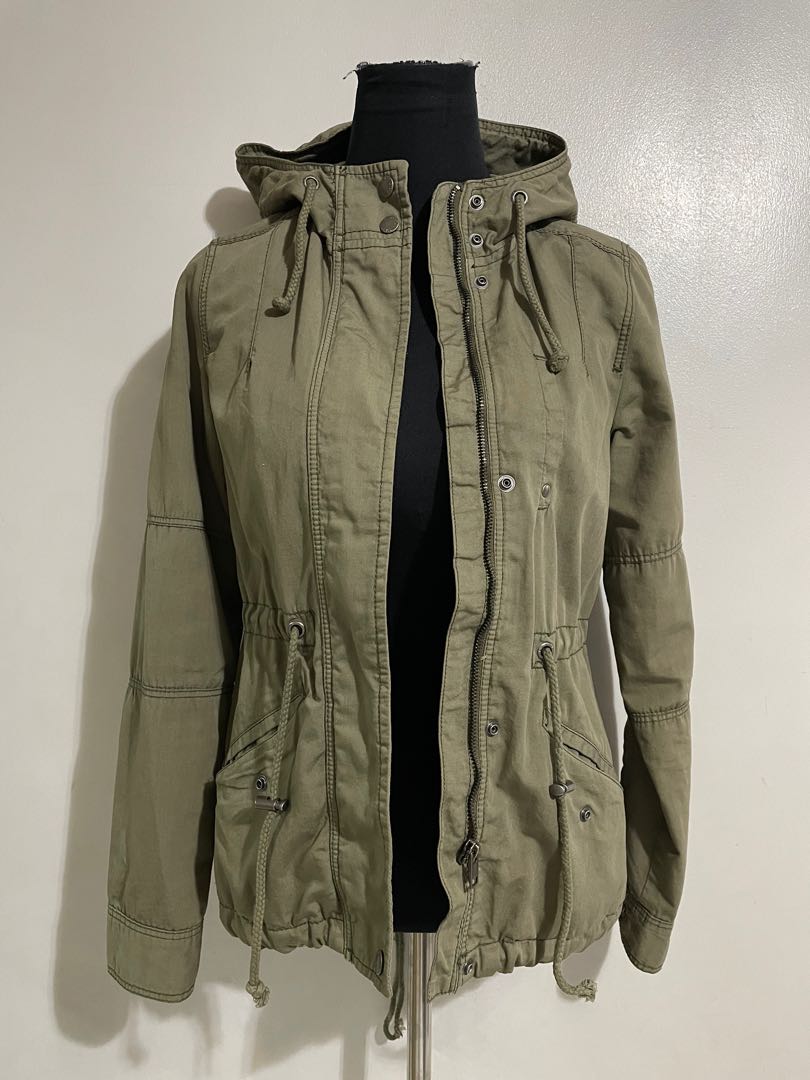 H&M DIVIDED PARKA, Women's Fashion, Coats, Jackets and Outerwear on ...