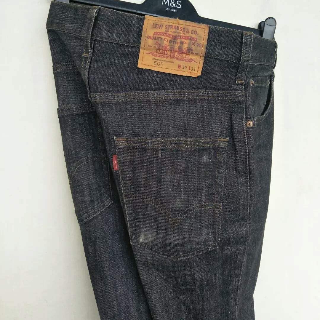Levis 505 Size 30 Fit to 31, Fesyen 