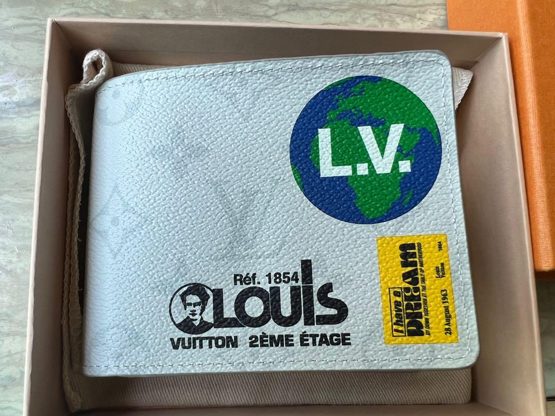 Louis Vuitton Multiple Wallet - 46 For Sale on 1stDibs