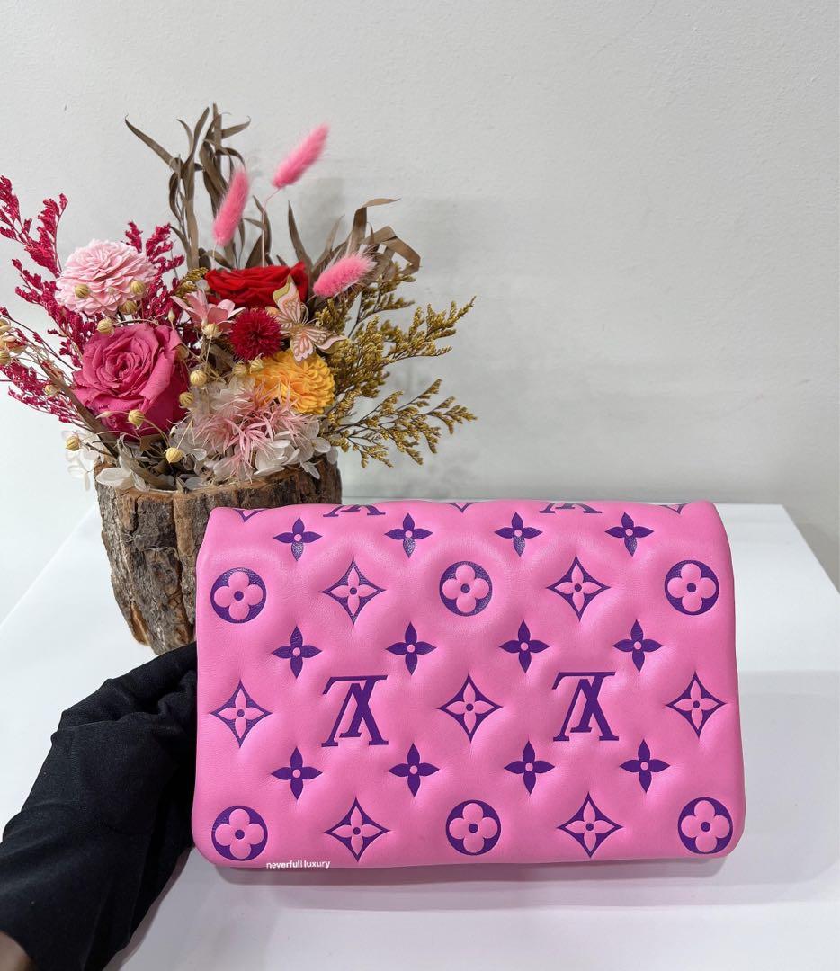 Louis Vuitton LV pochette coussin new Pink Leather ref.375262