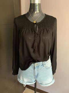 (Category: ) located in . Submitted by shopccloset (Listing ID 1162240476, Image 1). Description: .