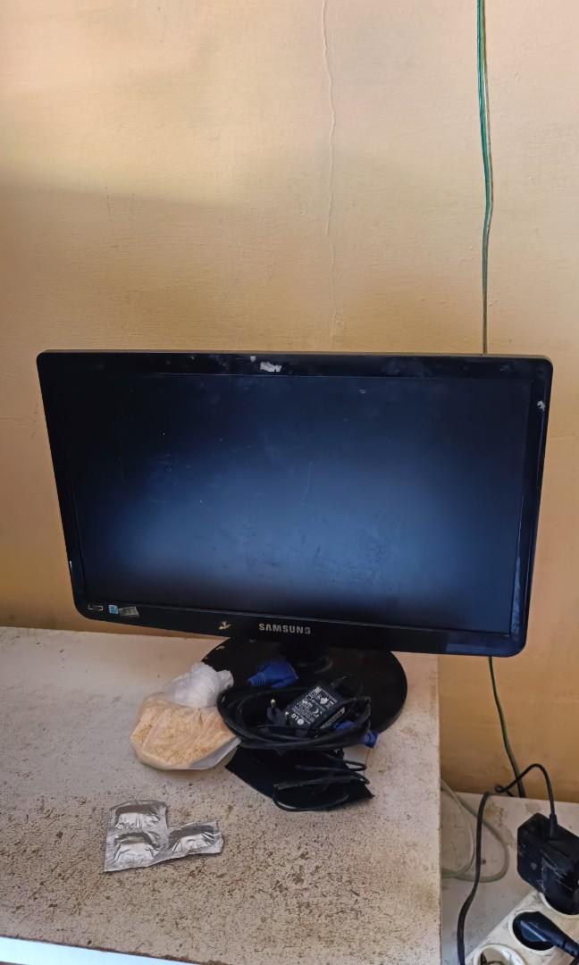 Monitor Samsung 18\