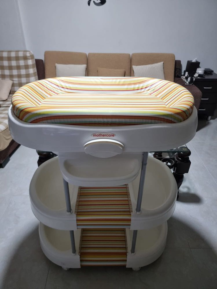 Mothercare baby changing station cum bathtub, Babies & Kids, Bathing