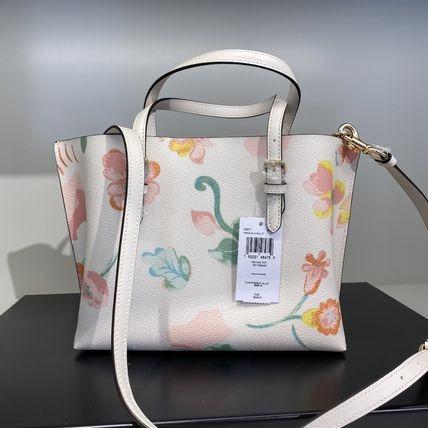 New Coach Original Flora Printed Limited Edition Collection Mollie Tote 25  Crossbody Top Handle Bag For Women Come With Complete Set Suitable for  Gift, Luxury, Bags & Wallets on Carousell