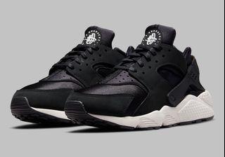 all black roshes womens