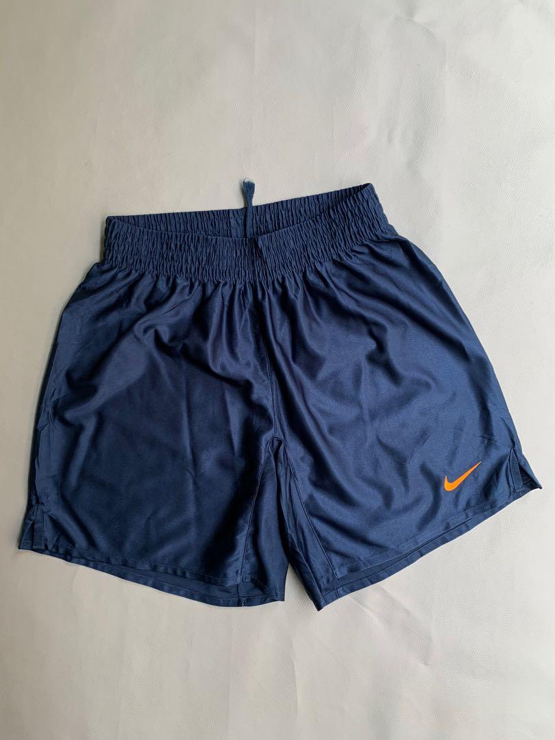 Nike mini swoosh shorts, Olah Raga 