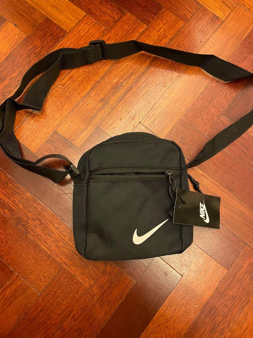 Nike roadman bag clearance