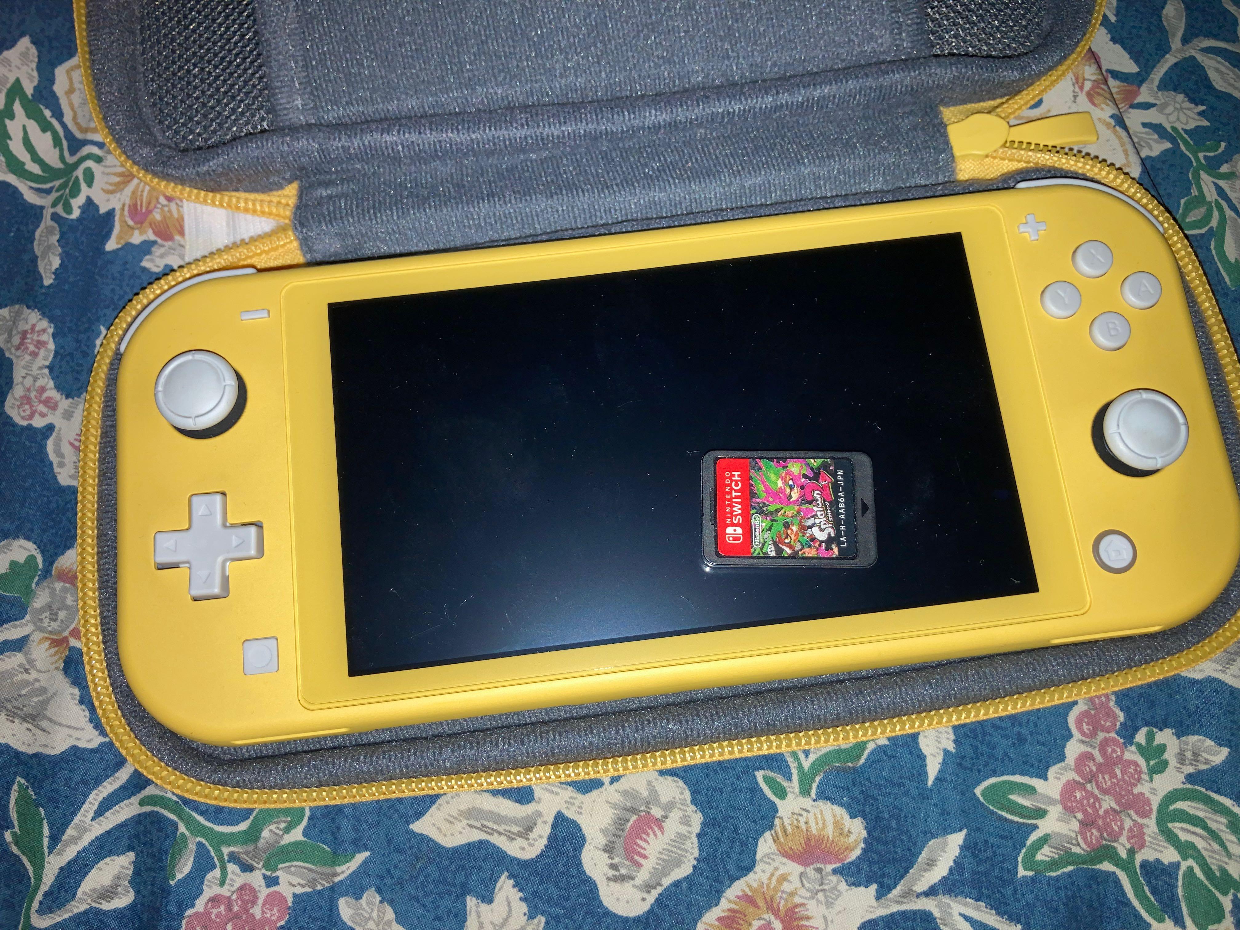Nintendo Switch Lite Yellow White (Category: Nintendo) located in Antipolo. Submitted by tpamishop (Listing ID 1161286896, Image 1). Description: Issue: need ibypass naka child lock hindi na marecover ang passcode. Overall okay pa siya. Slighty used only. With case Charger not included Free 1 game card original Japanese owner.