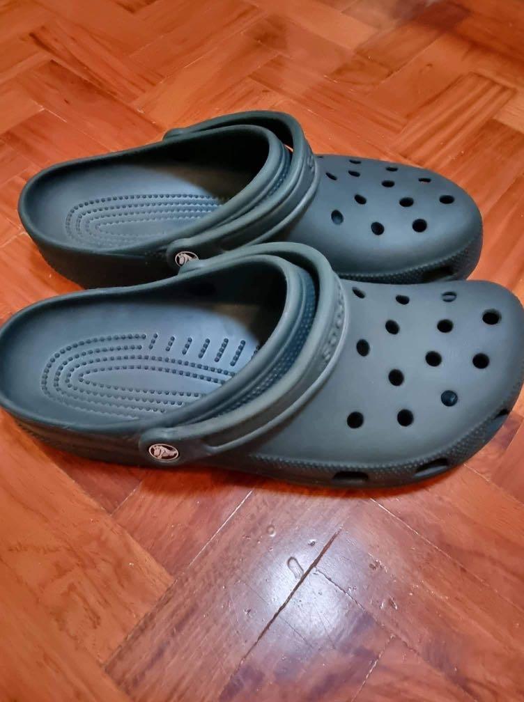 Emerald best sale green crocs