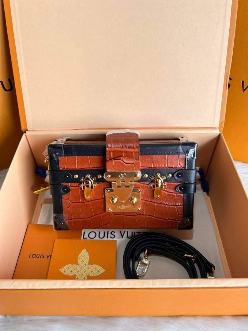 Petite malle (Category: Luxury Bags & Wallets) located in Makati City. Submitted by luxurbagonlineshop (Listing ID 1162328173, Image 1). Description: .