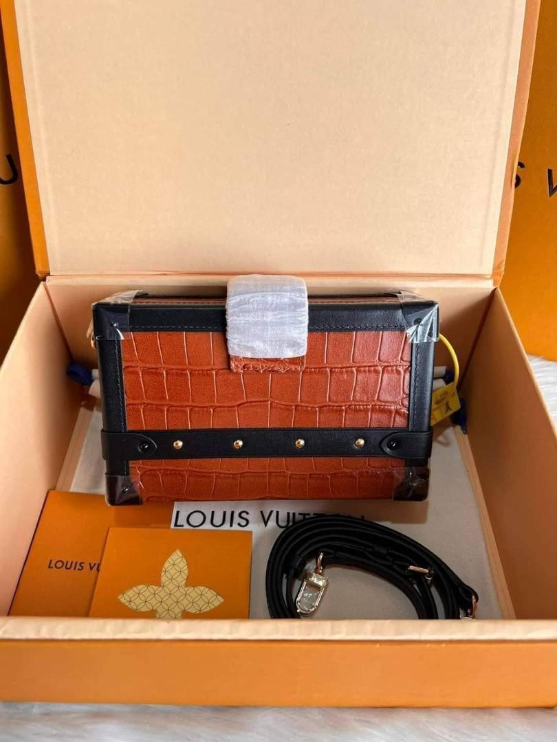Petite malle (Category: Luxury Bags & Wallets) located in Makati City. Submitted by luxurbagonlineshop (Listing ID 1162328173, Image 2). Description: .