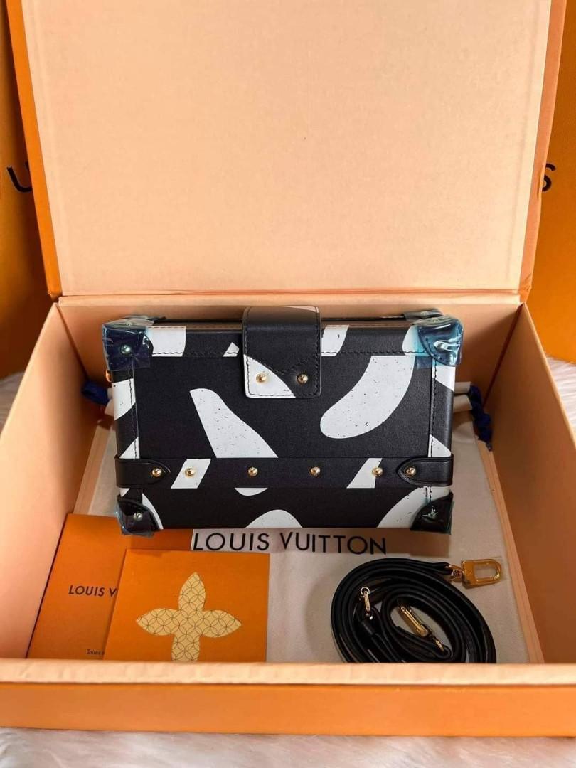 Petite malle (Category: Luxury Bags & Wallets) located in Makati City. Submitted by luxurbagonlineshop (Listing ID 1162328906, Image 2). Description: .