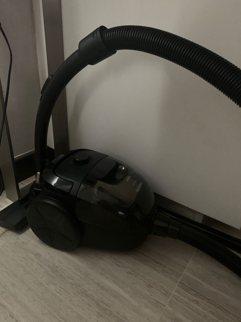 Philips EasyGo Cyclone Vacuum Cleaner 1400W, TV & Home Appliances