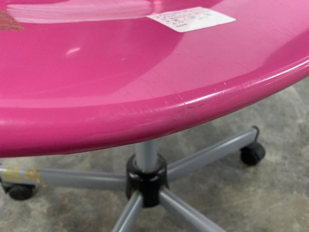 Plastic Office Chair Pink Colour / Kerusi Pejabat Plastik Warna Pink