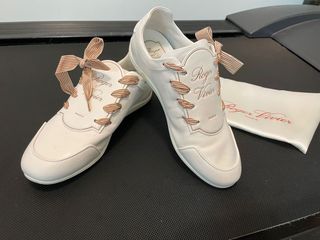 （分類：）位於 。 由 MsLittleLuxury 提交（商品編號 1162326206，圖片 1）。簡介： 。